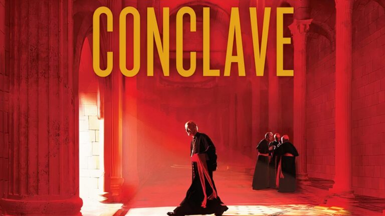 Revue du Conclave | Ralph Fiennes mène un thriller religieux captivant