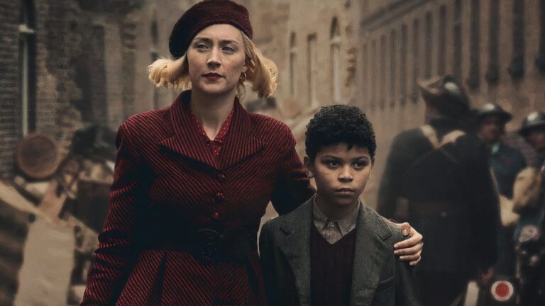 Revue éclair | Survivre aux bombes et à la noirceur pendant la bataille de