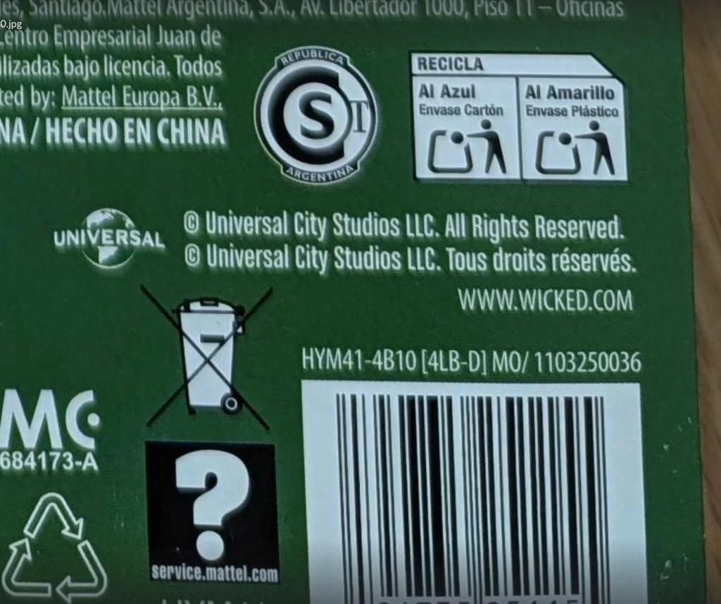 1731271124 433 L39emballage des poupees Wicked de Mattel fait la promotion d39un