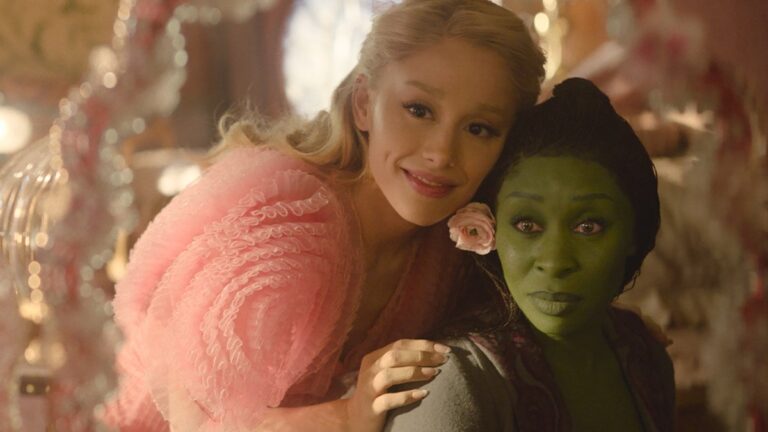 Critique « Wicked » : Cynthia Erivo et Ariana Grande font de la magie du cinéma dans un