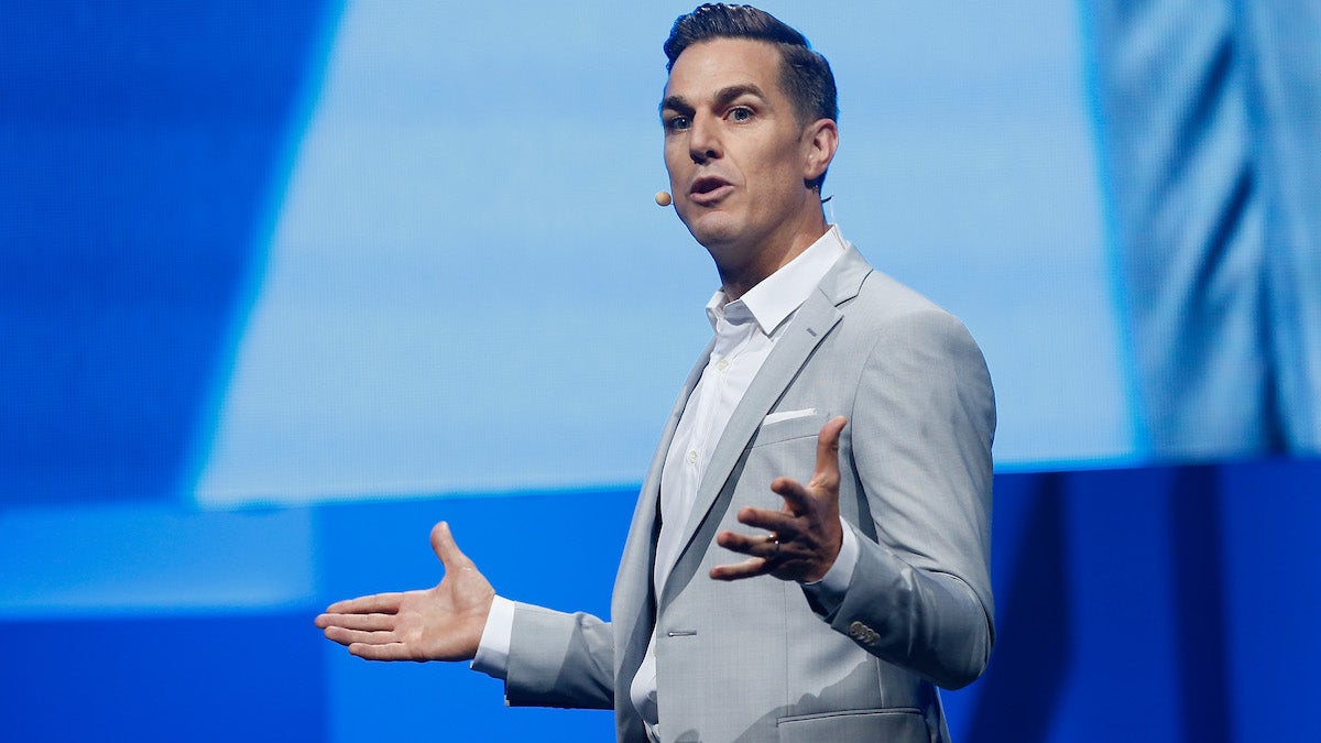 Disney étend la recherche de PDG aux candidats externes, dont Andrew Wilson d'EA