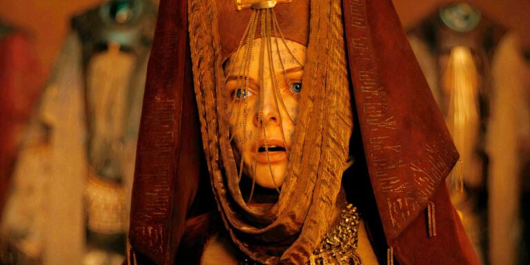 « Dune Memories » : Rebecca Ferguson partage un lot de photos du tournage de Dune 2, S…