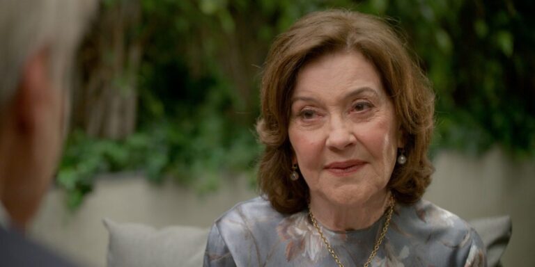 Le rôle de Kelly Bishop dans Shrinking Saison 2 expliqué : qui est Susan et qui…