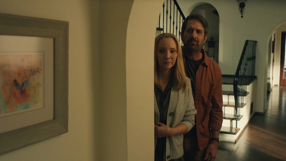 Critique de « No Good Deed » : Lisa Kudrow et Ray Romano font équipe avec Netflix