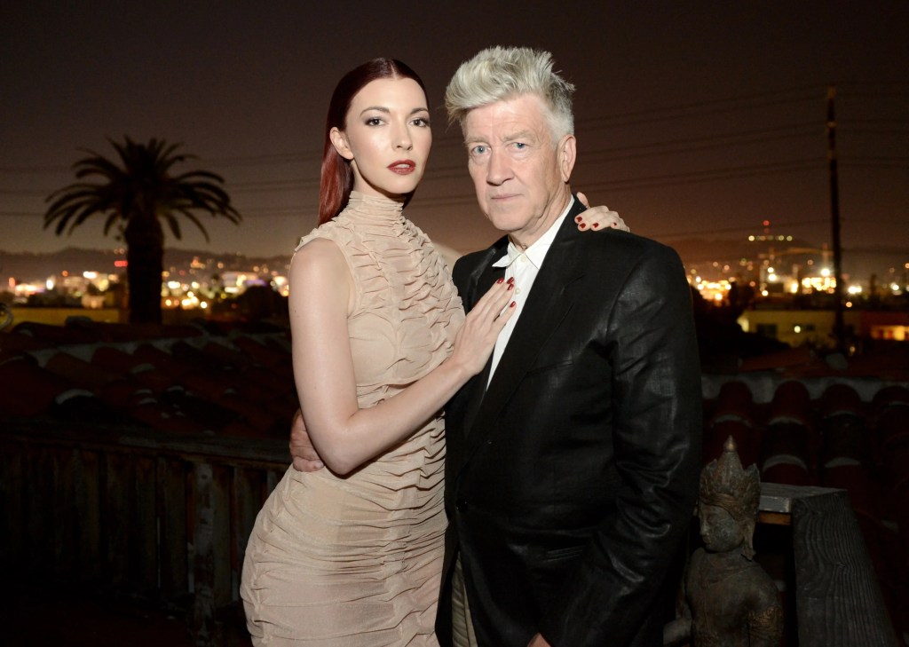 1737074215 27 David Lynch en photos Milestones avec Laura Dern Cannes