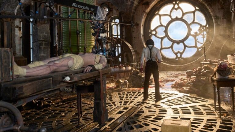 «  Frankenstein '' de Guillermo del Toro est macabre et luxuriant dans les premières images du monstre de Jacob Elordi