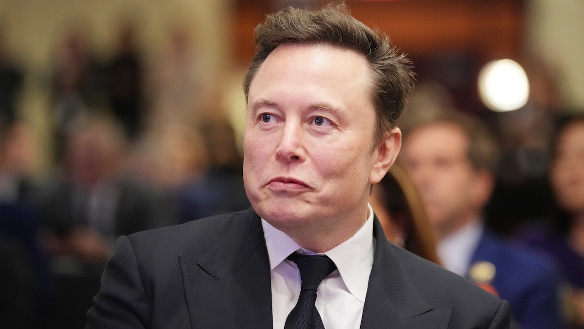 La SEC poursuit Elon Musk pour l'achat de X et déclare qu'il a acquis des actions à des « prix artificiellement bas »