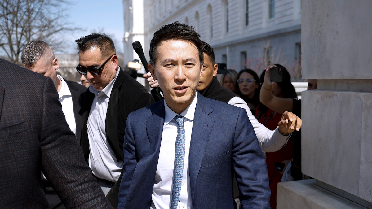 Le PDG de TikTok assistera à l'investiture de Trump