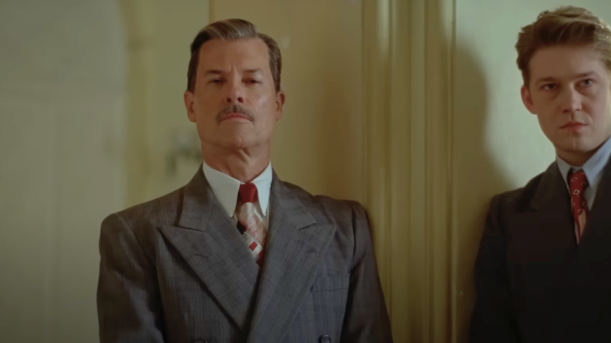 Pourquoi la star de « The Brutalist » Guy Pearce a imaginé un chasseur de gros gibier pour se préparer à son rôle de magnat