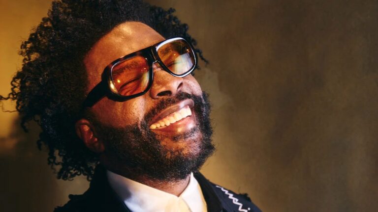 Questlove raconte sa propre expérience avec la gloire à la fabrication de «Sly Lives!»: «Tout ce que vous faites est