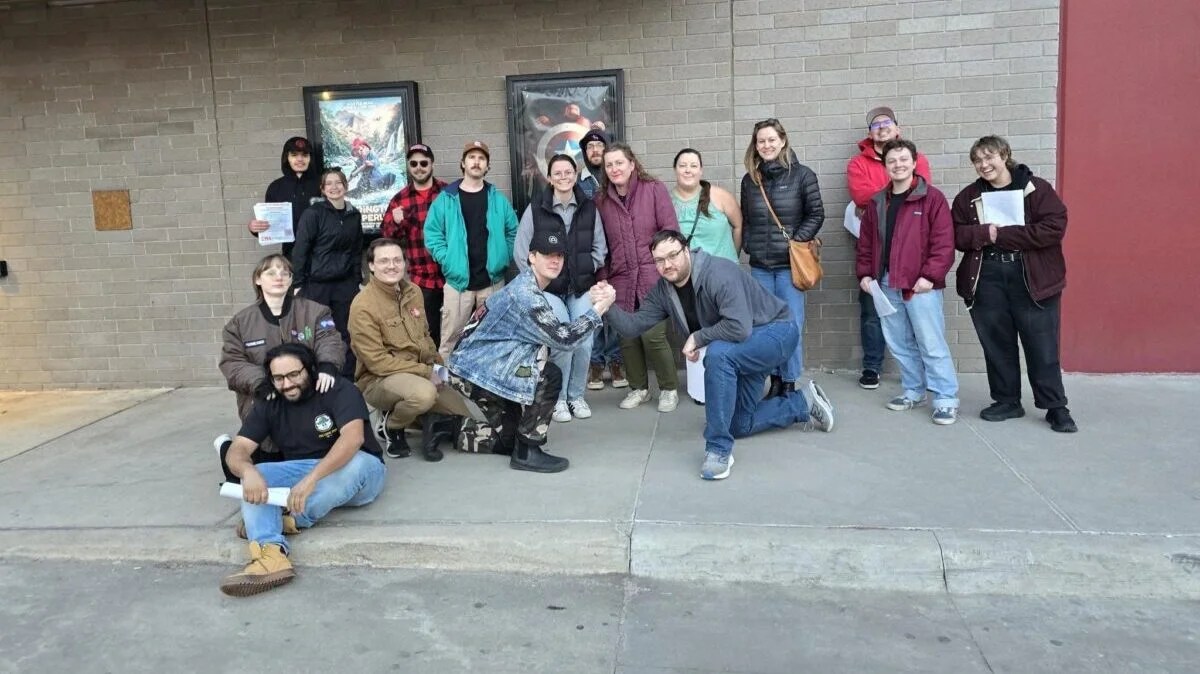 Les travailleurs d'Alamo Drafthouse combattent les licenciements avec menace de frappe: «C'est un espace communautaire»