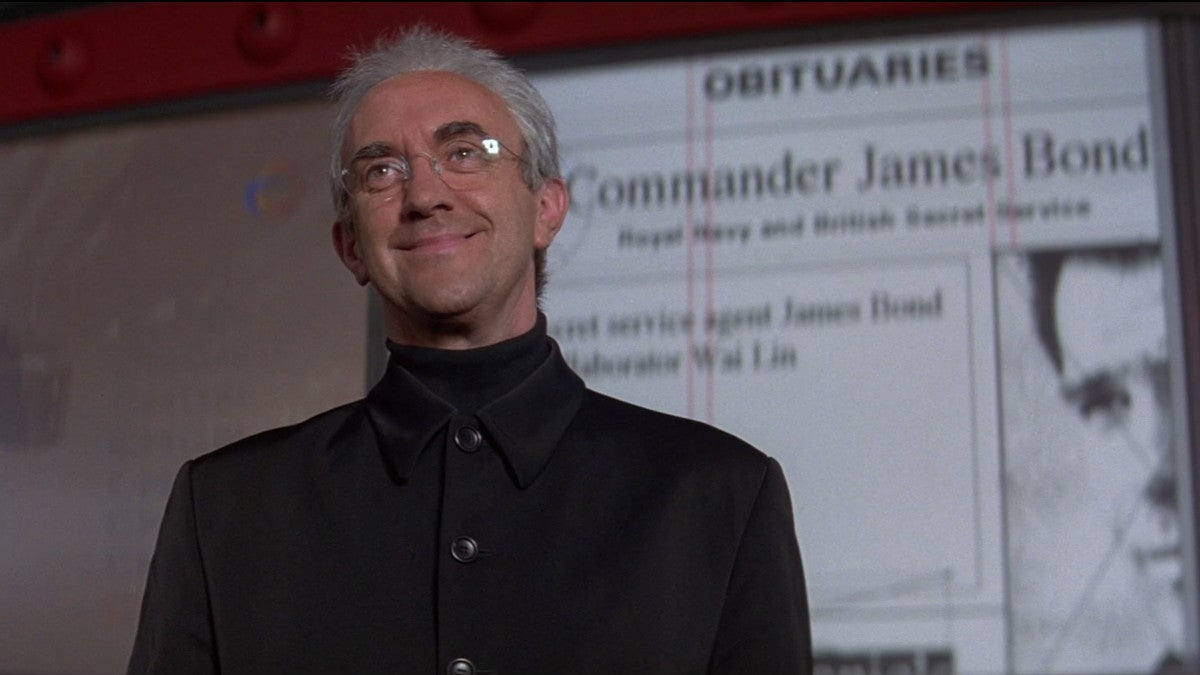 Que se passe-t-il lorsqu'un méchant de James Bond contrôle James Bond? | Commentaire