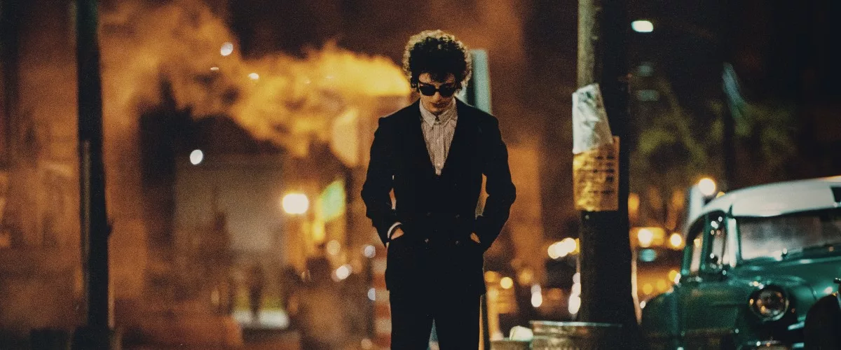 Une revue complète du film Bob Dylan biopic Timothee Chalamet