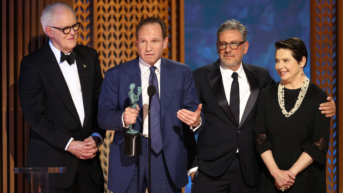 `` Conclave '' réclame le prix d'ensemble aux SAG Awards alors qu'Oscar Race se resserre