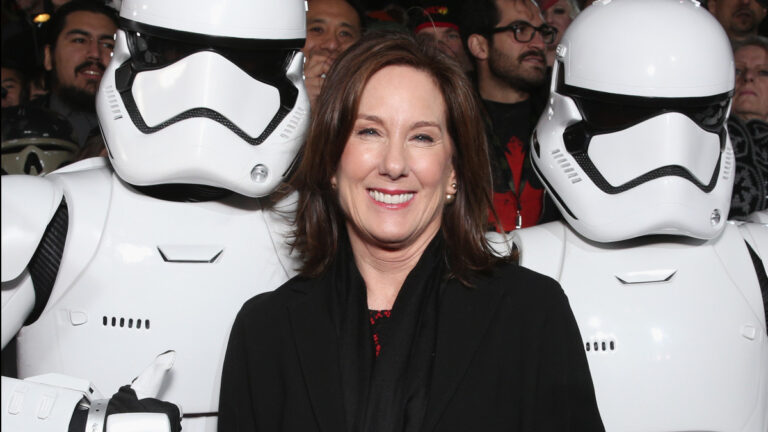 Kathleen Kennedy déclenche des rumeurs de retraite de Lucasfilm: «  Je mourrai en faisant des films ''