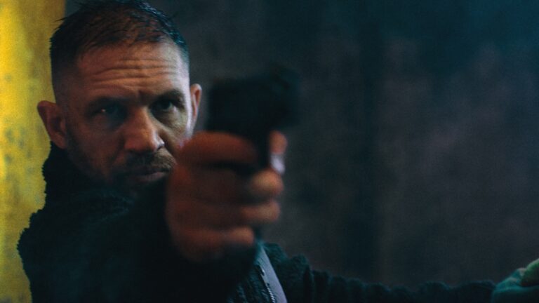 La bande-annonce tant attendue «Havoc» voit Tom Hardy provoquer le chaos