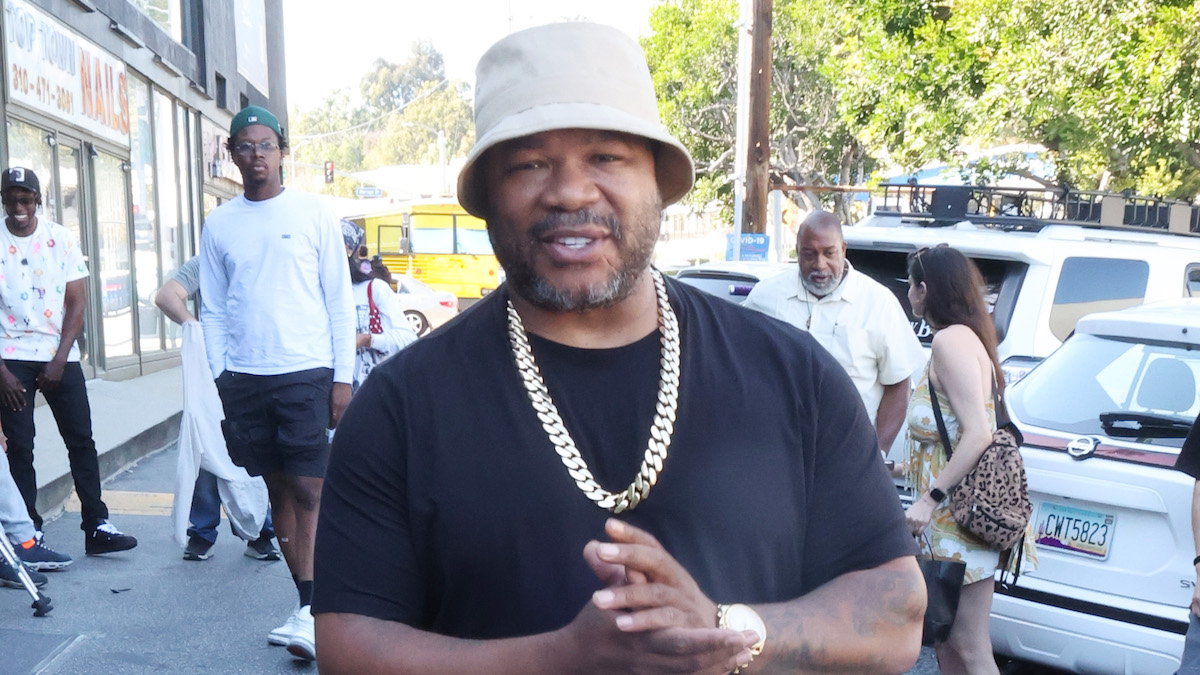 Xzibit ne pense pas que tout le monde va commencer à conduire Teslas demain: «Nous devrions toujours continuer