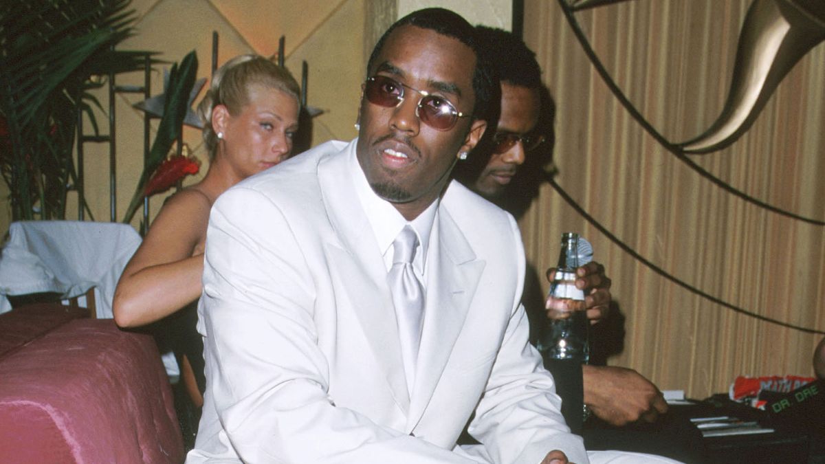Diddy accusé d'avoir forcé le photographe à effectuer des relations sexuelles orales dans un nouveau procès sexuel à batterie