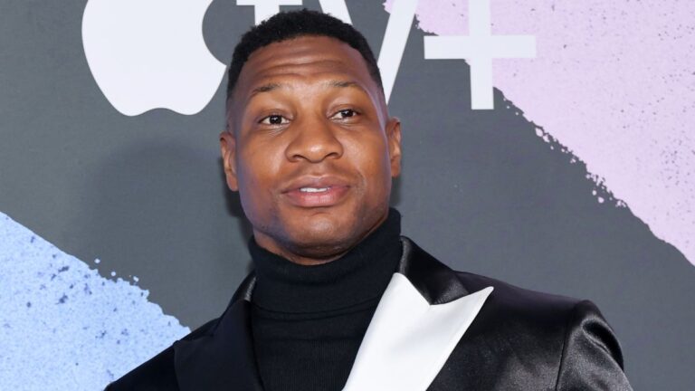 Jonathan Majors admet avoir étranglé l'ex-petite amie dans l'audio nouvellement sorti