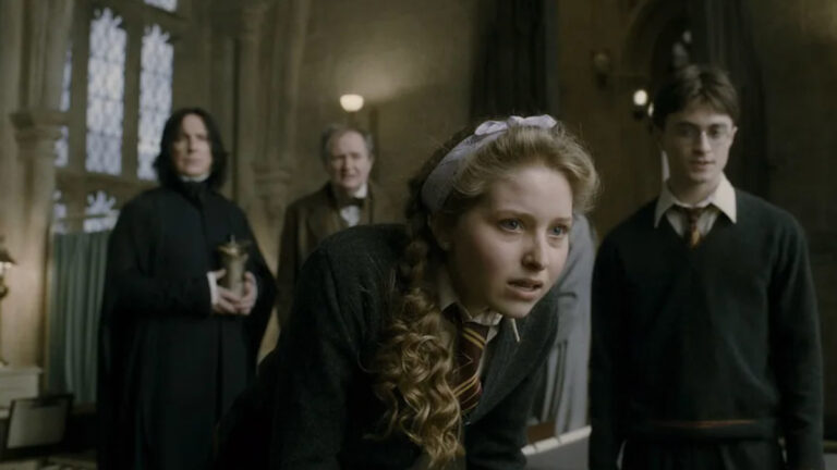 L'actrice de «Harry Potter» se joint uniquement à «sortir de la dette» pendant la sécheresse hollywoodienne: «Arracher