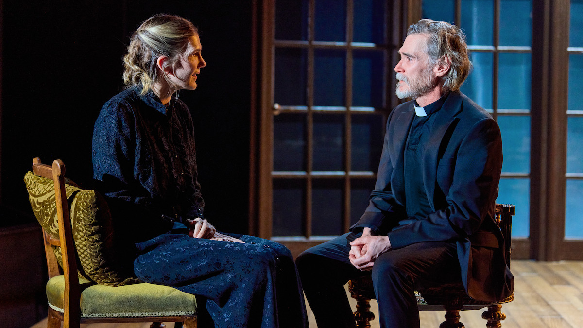 REVUE DES GHOSS DE BROADWAY: Billy Crudup et Lily Rabe mènent un féroce