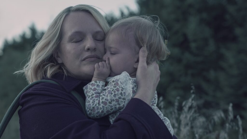 The-Handmaids-Tale-Elisabeth-Moss-Baby-Hulu