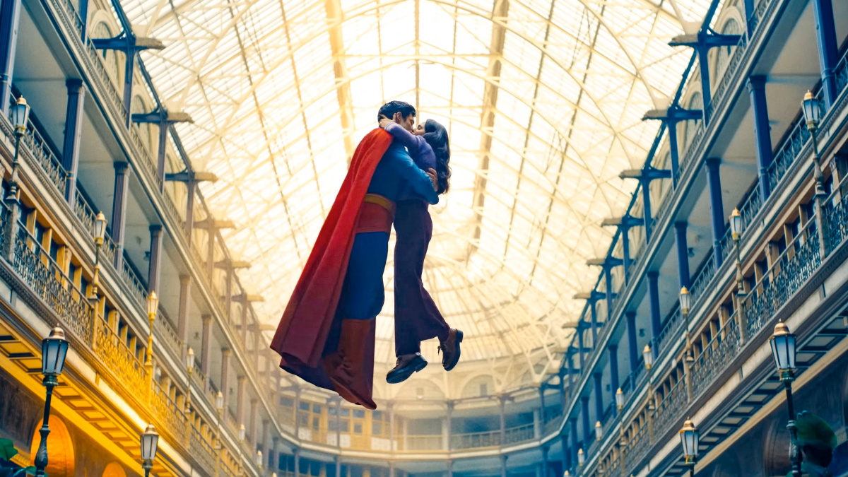 Les nouvelles images de «Superman» ont une foule Cinemacon volant en haut