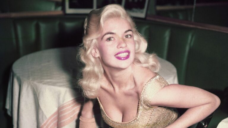 Mariska Hargitay pour diriger le documentaire HBO sur sa mère Jayne Mansfield: «Mère que je n'ai jamais connu»