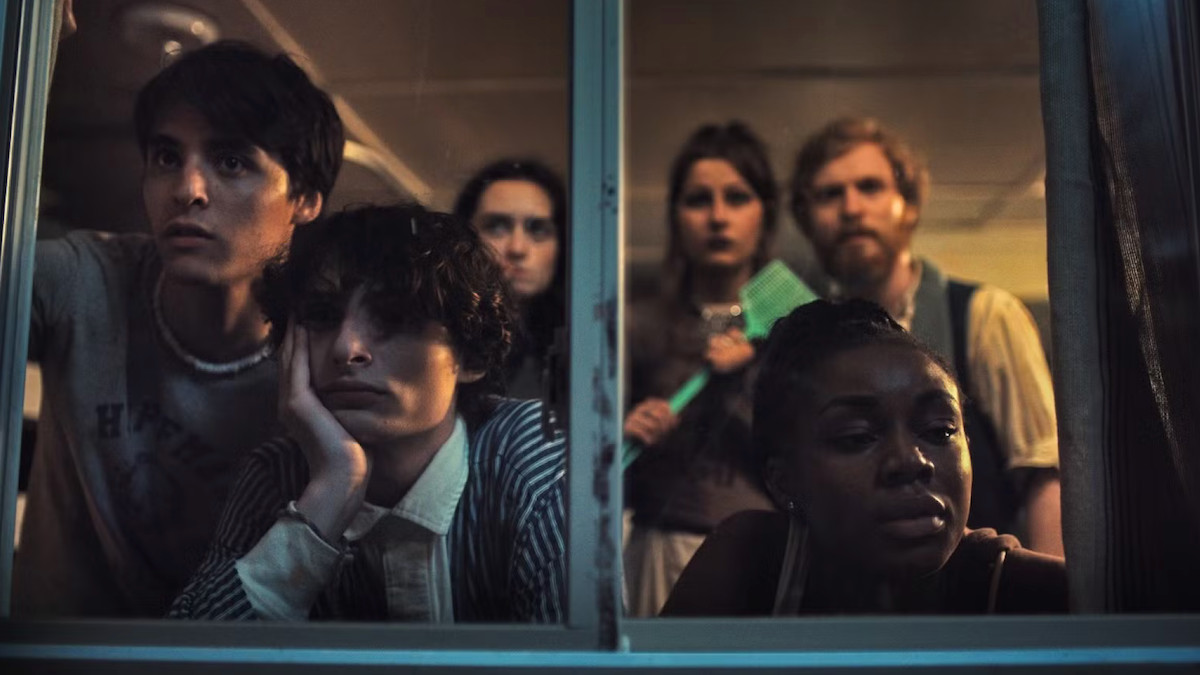 Revue `` Hell of a Summer '': les débuts de réalisateur de Finn Wolfhard sont