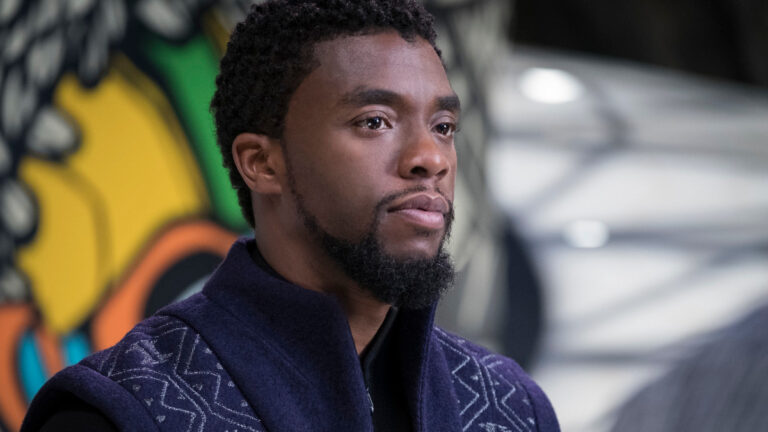 Ryan Coogler se souvient que les dirigeants de Disney ont flippé « parce que Chadwick Boseman n'a pas cassé de caractère sur