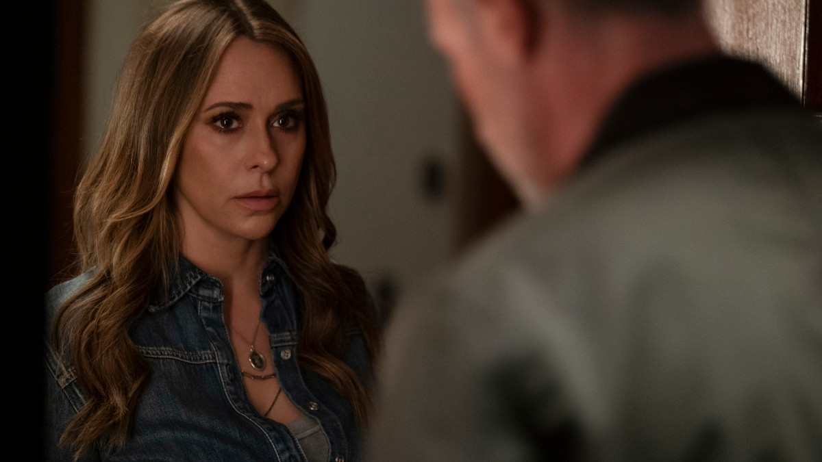 Trailer `` Je sais ce que tu as fait l'été dernier '': Jennifer Love Hewitt, Freddie Prinze Jr. revient pour un