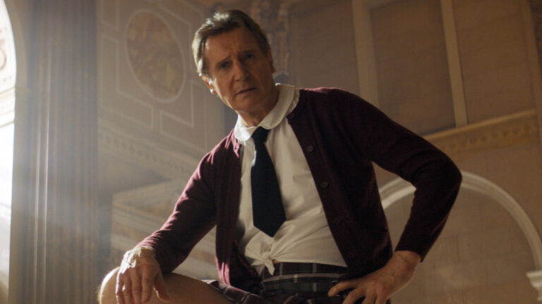 Trailer «  The Naked Gun '': Liam Neeson prend le relais pour Leslie Nielsen dans la comédie Reboot