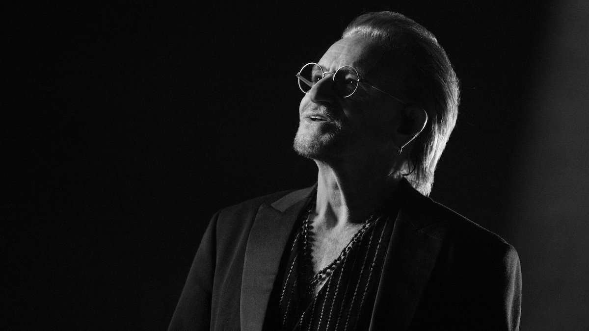 Revue 'Bono: Stories of Abandrender': L'histoire de la vie du chanteur U2 est grande et explosive, la façon dont nous