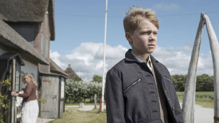 Revue «Amrum»: ce drame poignant peut-il vous faire mal pour un membre de la jeunesse Hitler?