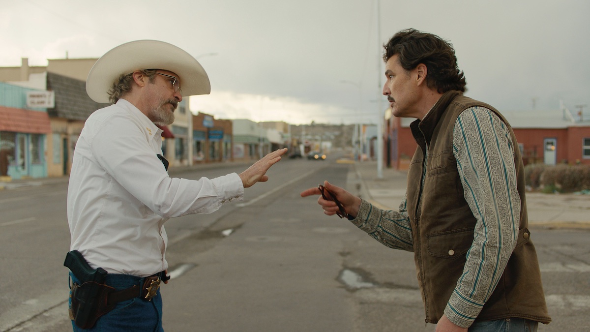 Revue de «Eddington»: Ari Aster retrouve Joaquin Phoenix - et Emma Stone, Pedro Pascal - en