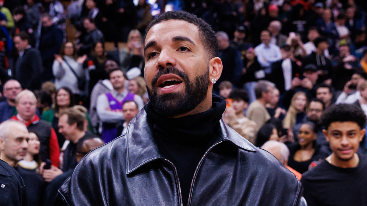 UMG déménage pour rejeter le procès de Drake Kendrick Lamar, dit que le rappeur essaie de «sauver la face» après «pas