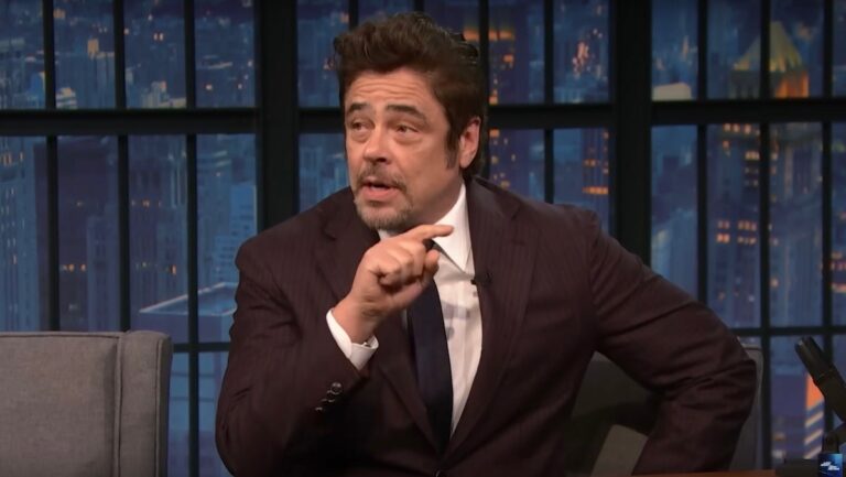 Benicio del Toro se souvient d'avoir été arrêté par la TSA sur le script «phénicien schéma»: «L'ouverture est,