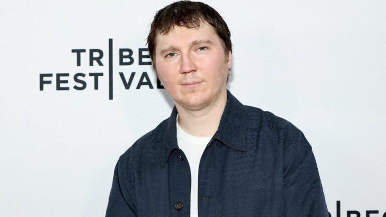 Paul Dano à écrire, comédie directe pour Universal avec les Daniels produisant