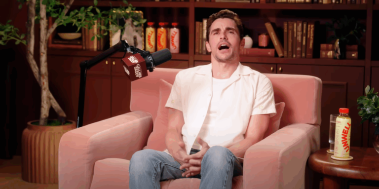 Dave Franco explique comment son entrejambe a disloqué le pouce de Zac Efron sur les «voisins»: «Certainement pas