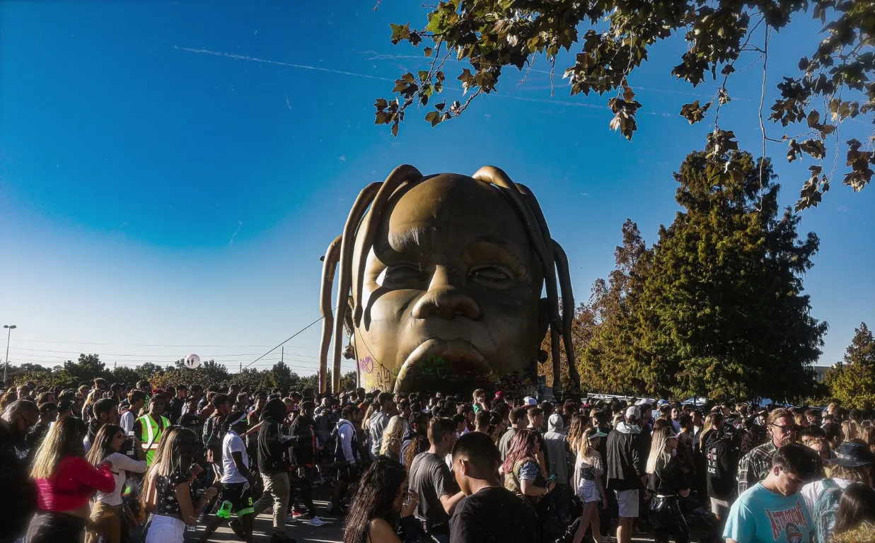 All 8 Netflix Trainwreck Documentaries of 2025 Ranked Features.webp
