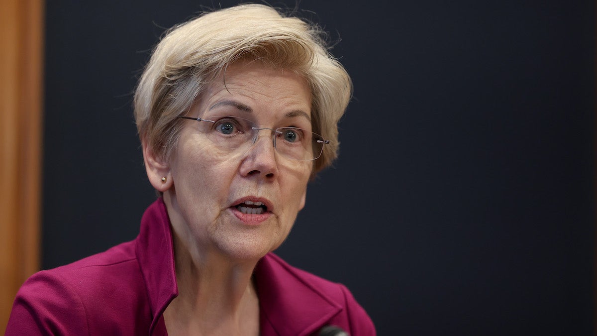 Elizabeth Warren rallies pour une `` enquête complète '' sur le règlement de Trump-'60 Minutes, dit Paramount