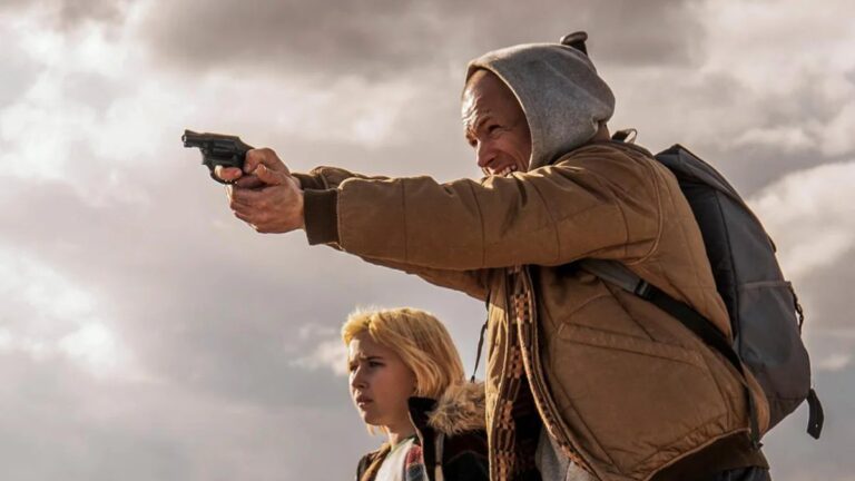 «  Elle monte le fusil '' Revue: Taron Egerton est un papa brisant mal dans