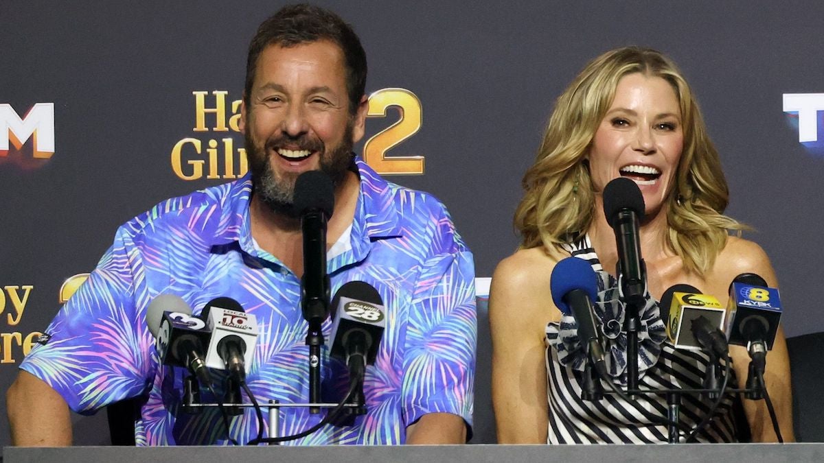 Julie Bowen pensait qu'elle serait remplacée par une actrice plus jeune dans `` Happy Gilmore 2 ''
