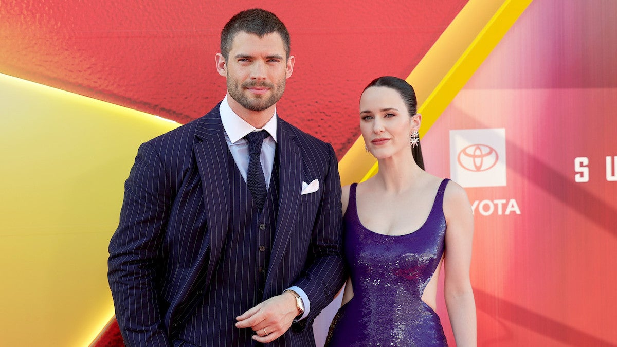 La star de `` Superman '', David Corenswet, était tellement de caractère, il a dit 'F - K You' à Rachel Brosnahan blessé