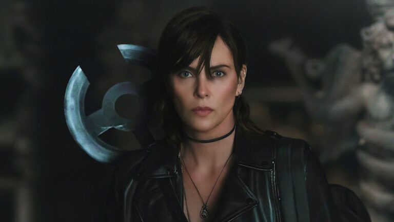 Revue de la vieille garde 2 ': Charlize Theron donne un coup de pied à la perpétuité dans tout l'univers