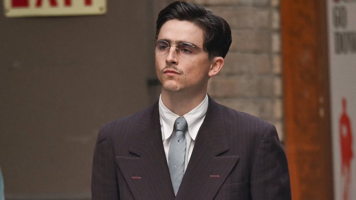 Timothee Chalamet tombe amoureux de Gwyneth Paltrow et Ping-Pong dans le premier «Marty Supreme»