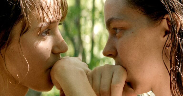 Little Trouble Girls Review – profondément sensuel…