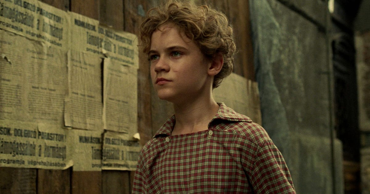 Orphan - Premier aspect | Little blanc mensonges