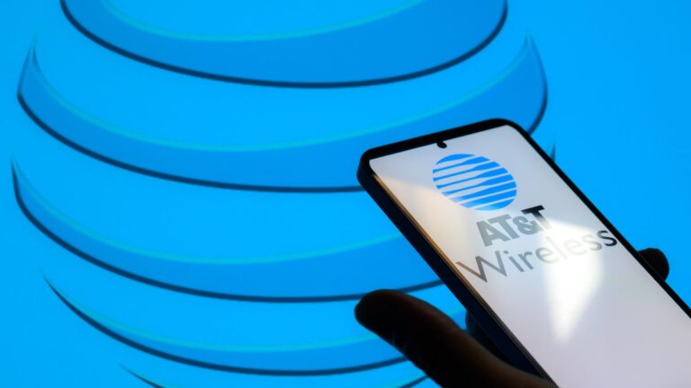 AT&T pour acheter 23 milliards de dollars de licences de spectre d'Echostar