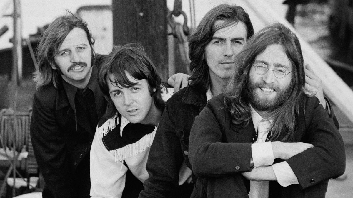 Docuseries `` The Beatles Anthology '' établit en novembre Disney + Premiere avec des images inédites